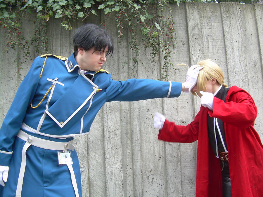 Edward Elric vs Roy Mustang