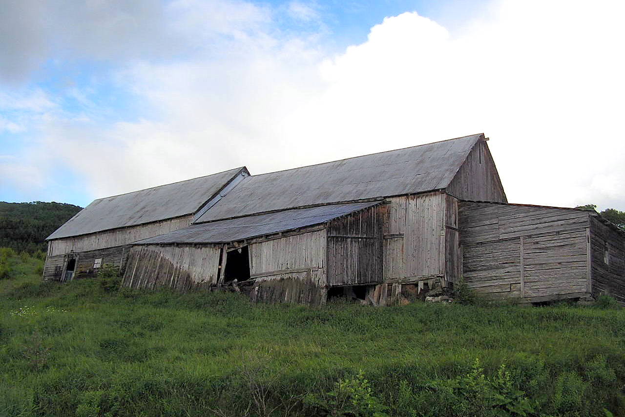 An Old Barn 03