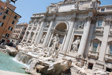 trevi fountain