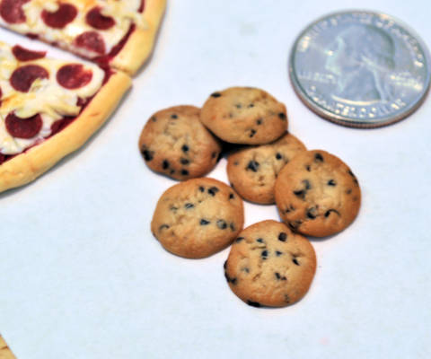 1:6 Scale Chocolate Chip Cookies