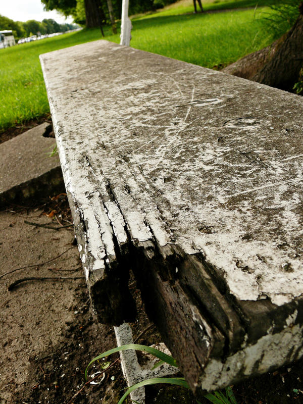 Breaked Bench Broken ol'bench by fotofrenzy9 on DeviantArt