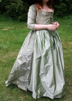 1780 zone-front gown (unfinished)1