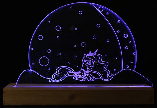 Lone Luna LED Picture