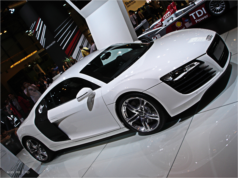 AUDI R8 2