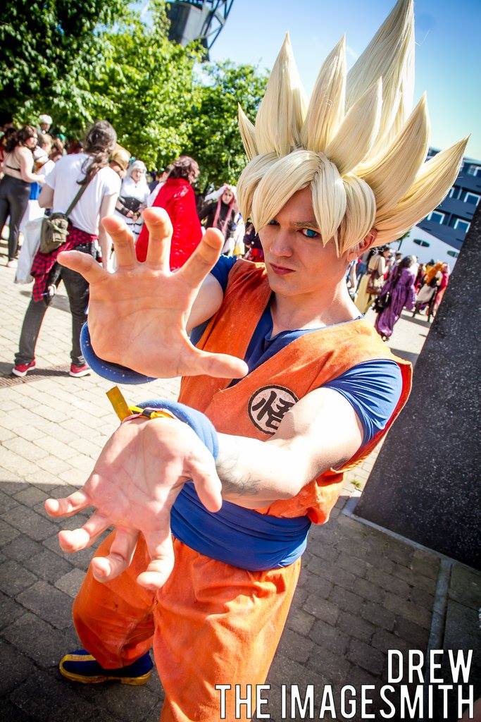 Super Saiyan Goku Cosplay Mcm Expo Dragonball Z By Cosplayminney