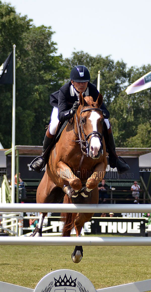 Show Jumping 32