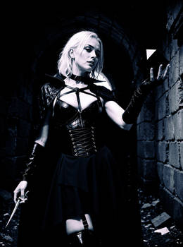 Meet Madame Obscura, the Warlock