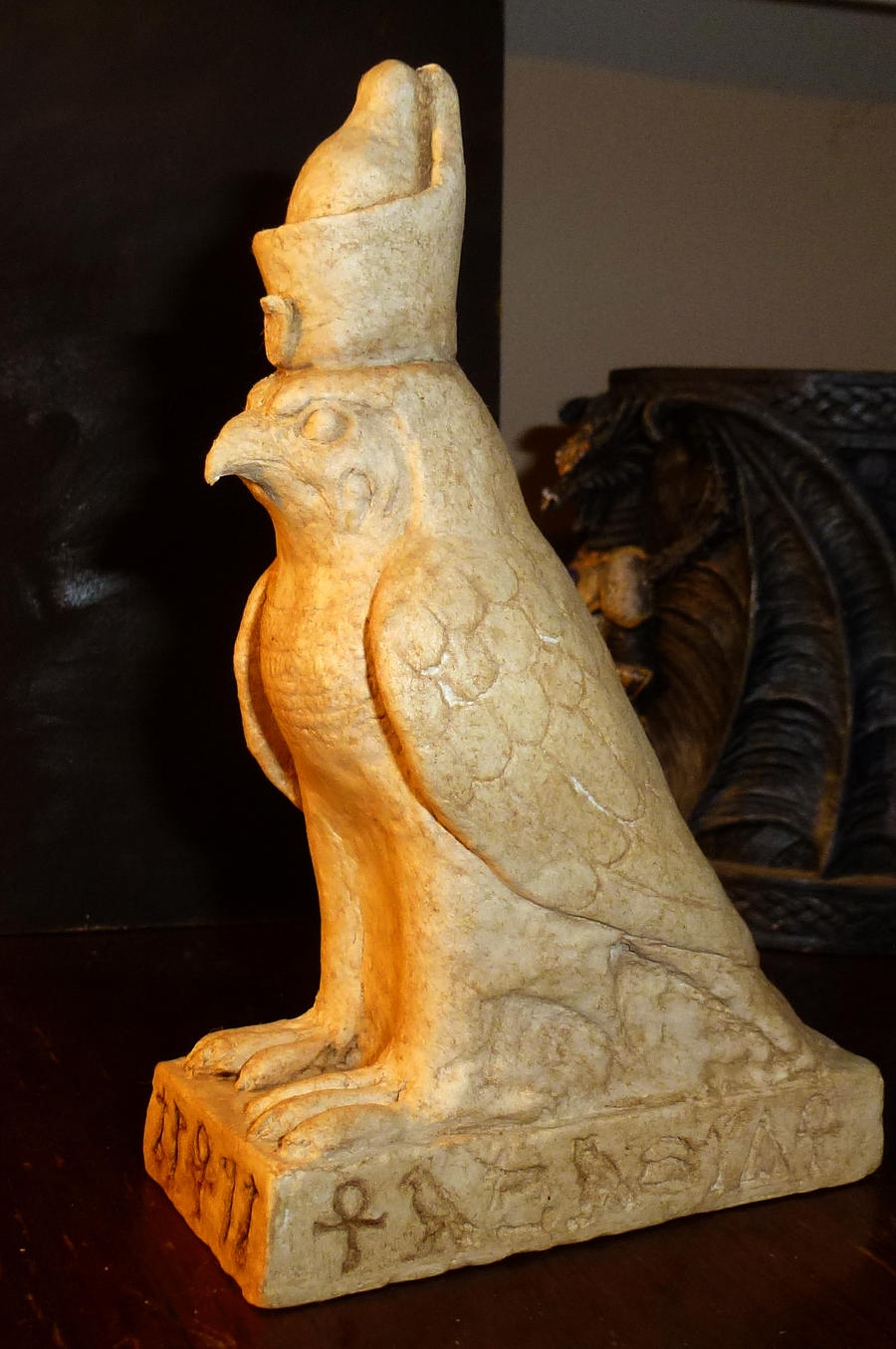 Horus scuplture