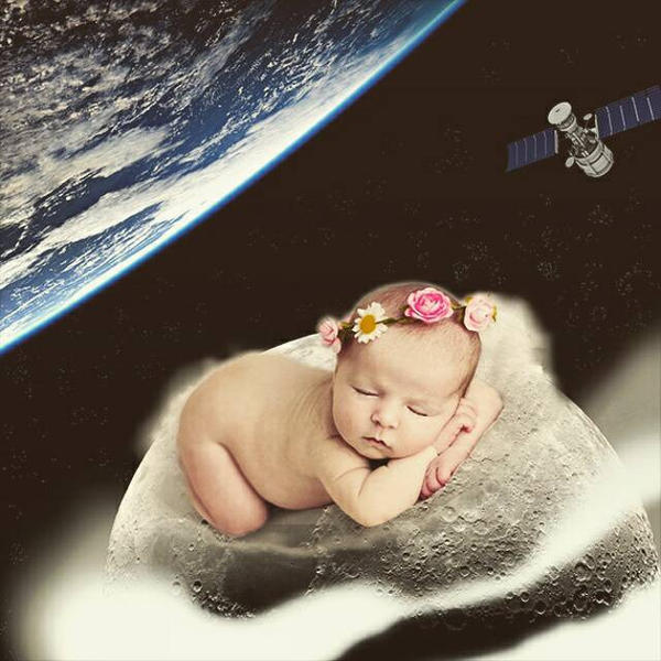 Baby on the moon 