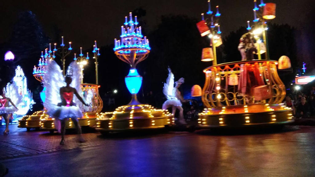 paint the night at Disneyland 2