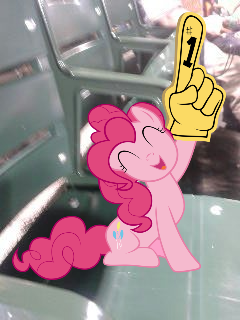 Pinkie enjoying the game