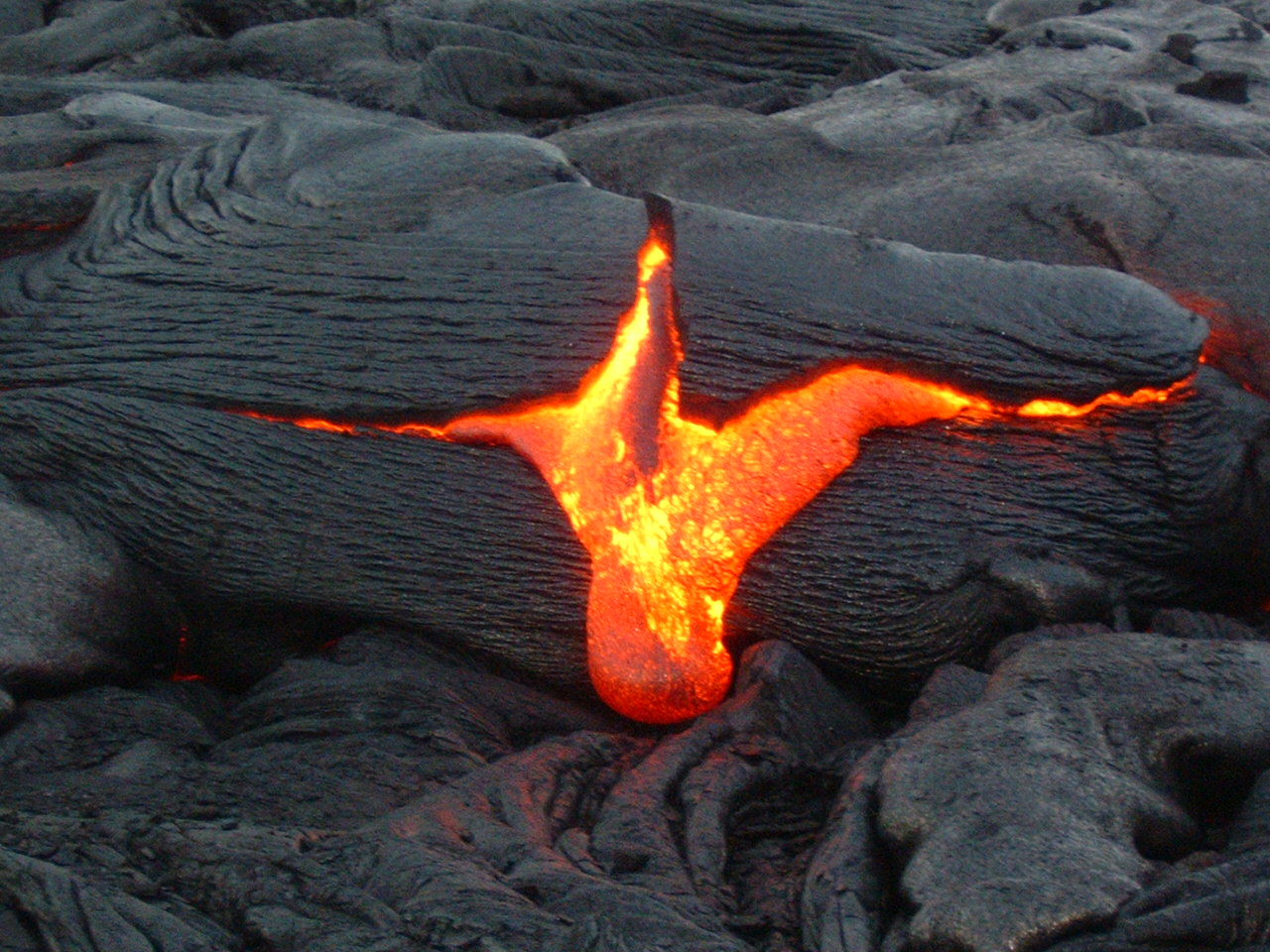 Oozing Lava by hitokirivader