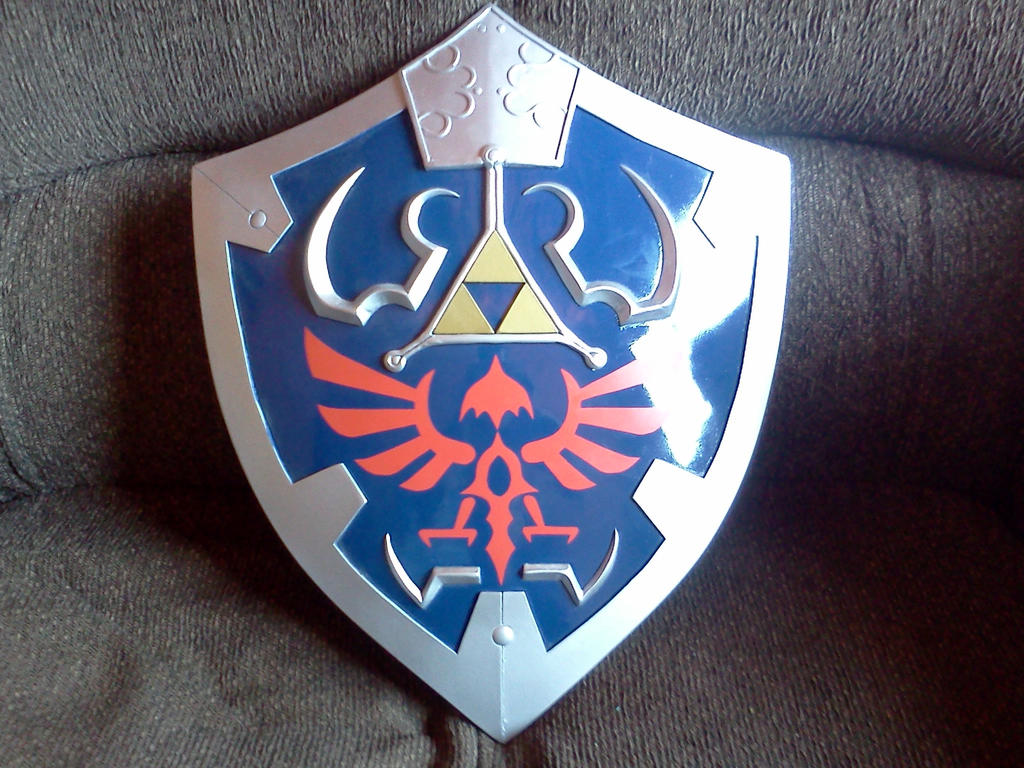 Hylian Shield, Link - Zelda Twilight Princess by Dragoonslaircosplay on ...