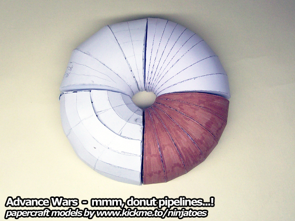 Papercraft Advance Wars Donut Pipeline