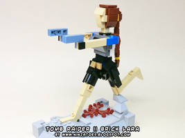 LEGO Tomb Raider II Brick Lara Croft Statuette 4