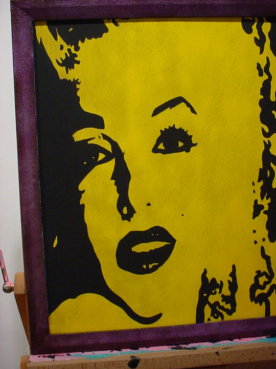 Marilyn Monroe 2005 yellow