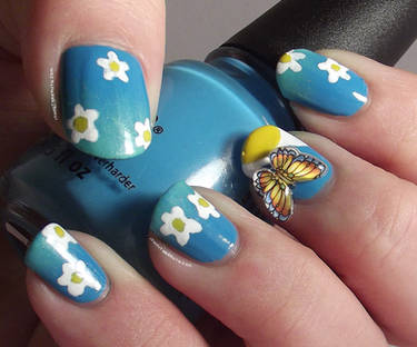 3D Butterfly And Daises Gradient