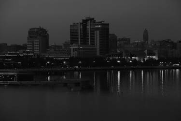 City in the night (Seaside, Baku) by naraphoto