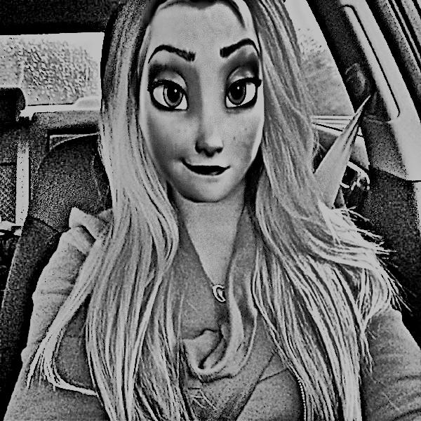 Elsa in a car by xxFREAKYYATSCHxx on DeviantArt