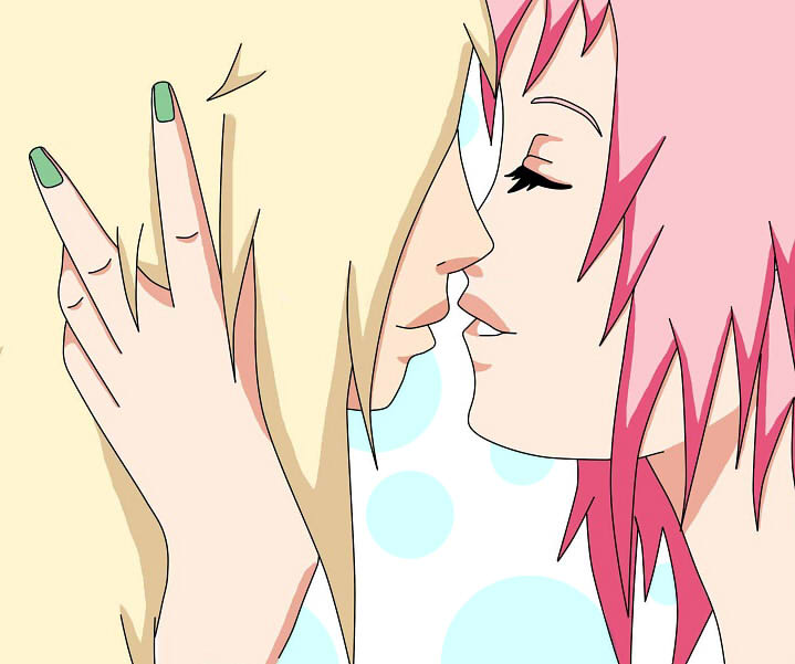 Sakura and ino kiss.