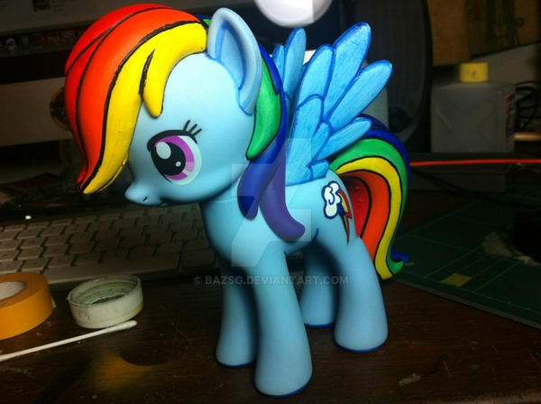 Design a pony Rainbow Dash