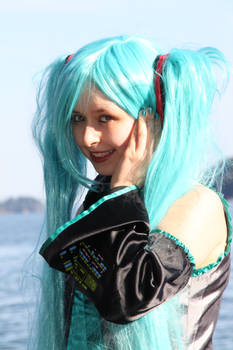 Miku contest entry DO NOT FAVORITE THIS ONE