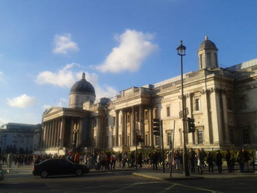 Sunny Sunday at Trafalgar Square