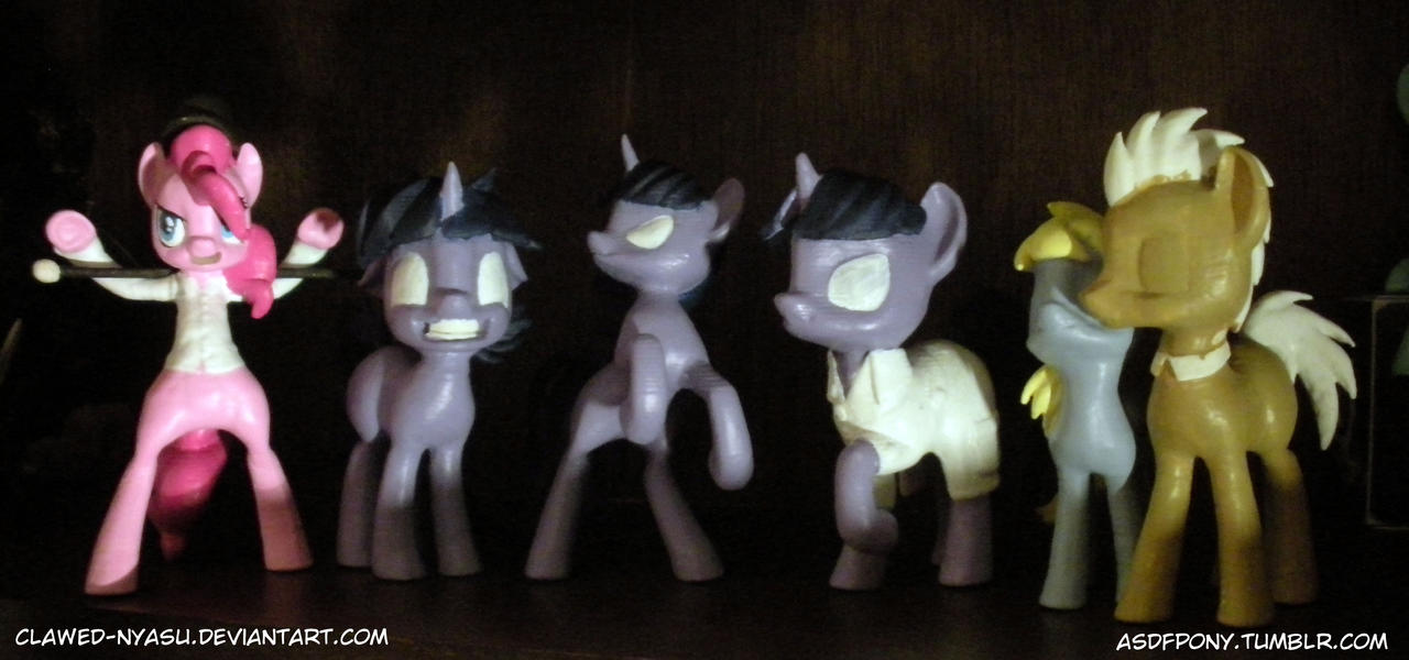 Ponies, Ponies Everywhere