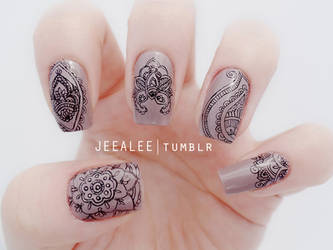 Paisley Nails