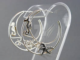 Seahorse and starfish silver hoop earrings