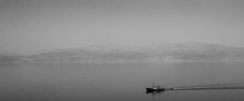 Slow boat on the dead sea by kiTrout