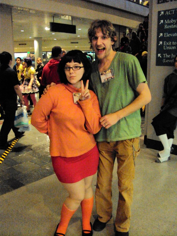 Shaggy and Velma Cosplay  Velma cosplay, Shaggy and velma, Velma