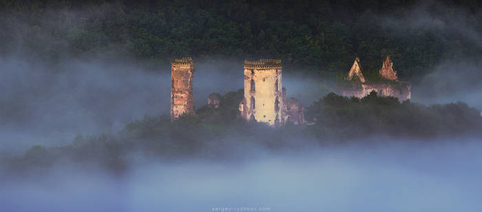 Chervonohorod Castle ruins