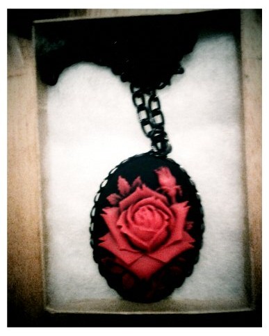 rose cameo