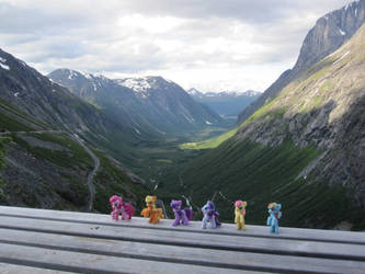 Mane 6 in Norway