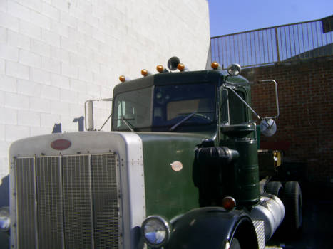 PETERBILT DAY CAB PIC 2