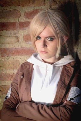 Shingeki No Kyojin - Annie Leonhardt 2