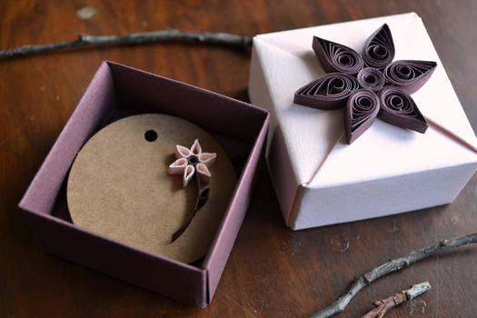 Handmade Gift Box, Origami, Quilling Ornament