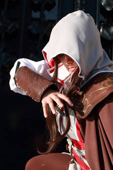 Ezio Hidden blade attack