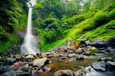 Gitgit Waterfall