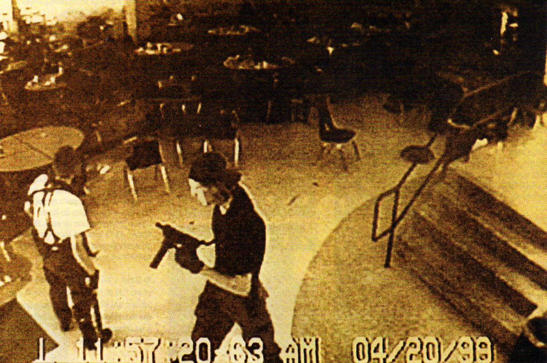 7 апреля 1999. Стрельба в школе Колумбайн 1999.