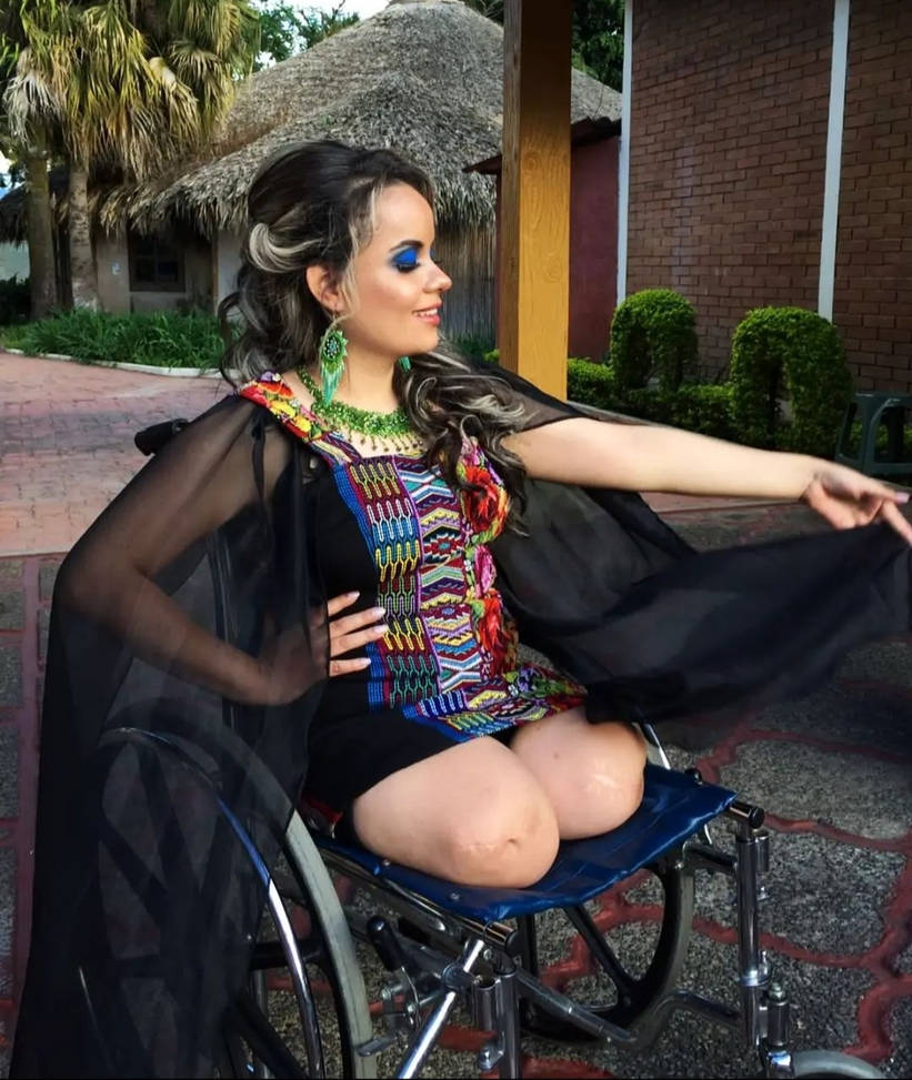 Legless Latina by claywell on DeviantArt