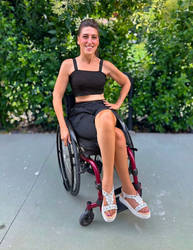 Cross legged para