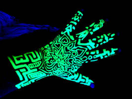 Blacklight Highlighter Henna Tattoo