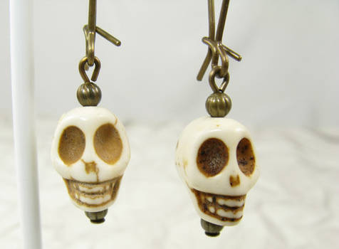 Skull earrings