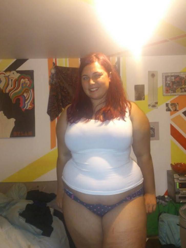 Sexy fat imogeneize in an outgrown tank top