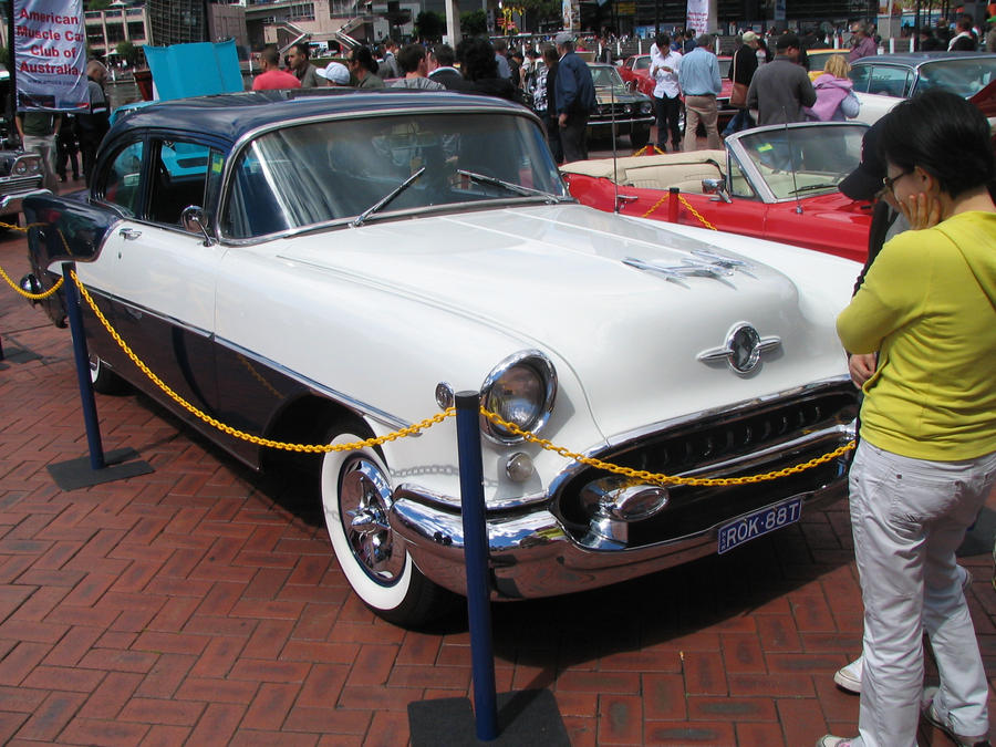 AIMS2010 - 1955 Oldsmobile Rocket 88