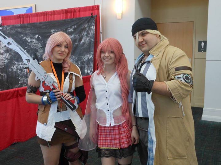 Lightning (Me) with Serah and Snow at NakaKon 2014