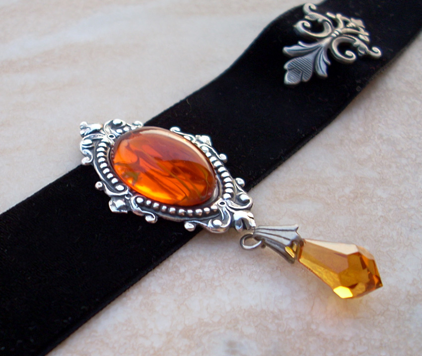 Black Gothic Choker -Topaz  1