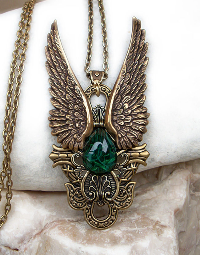 Dark Angel Pendant Gold Green1